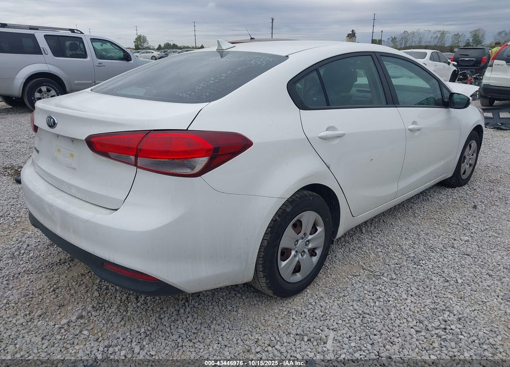 2017 KIA FORTE VIN: 3KPFK4A7XHE032254