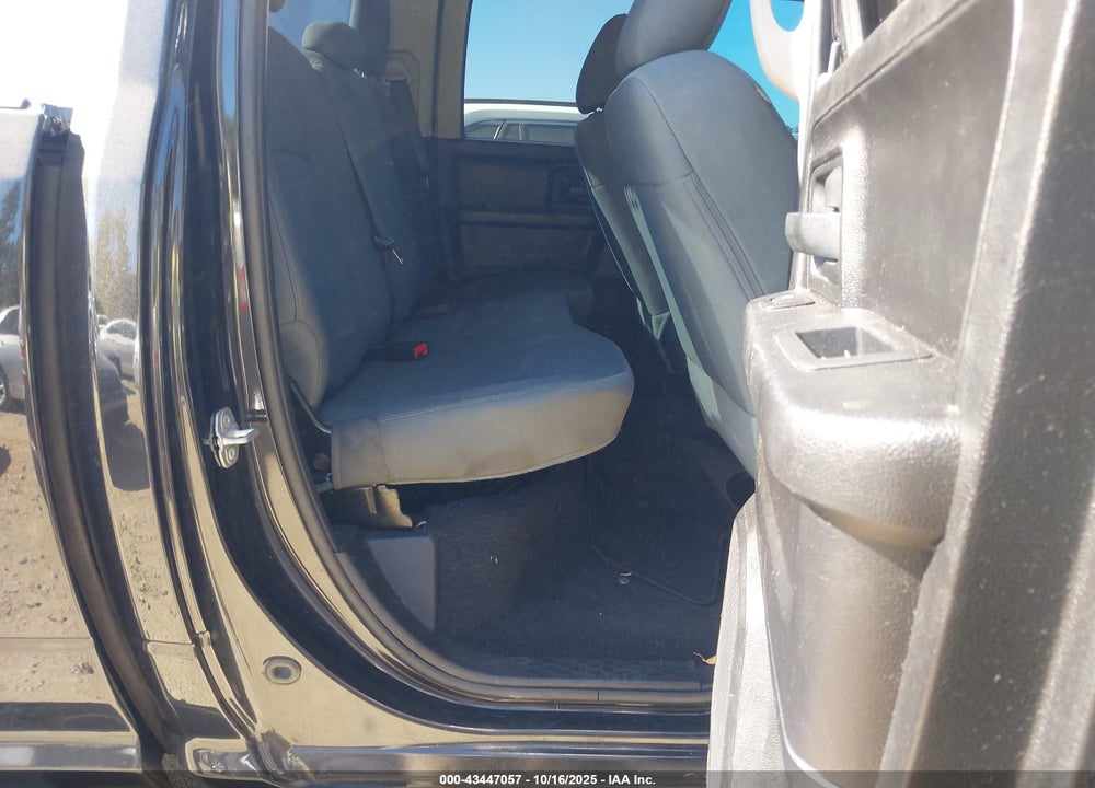 2016 RAM 1500 EXPRESS VIN: 1C6RR6FT3GS209479