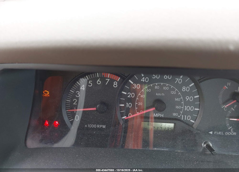 2005 TOYOTA COROLLA CE VIN: 1NXBR32E55Z567535