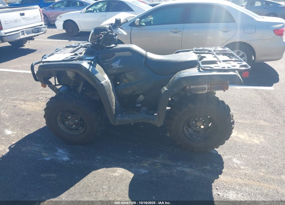 2025 HONDA TRX520 FM VIN: 1HFTE4408SJ104142
