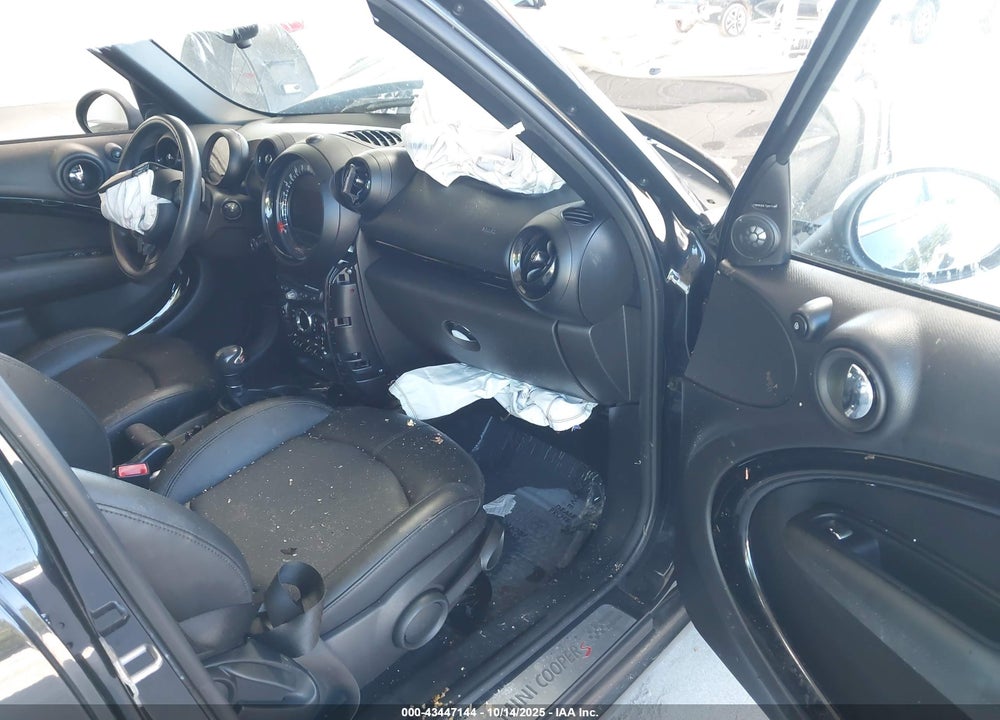 2016 MINI COUNTRYMAN VIN: WMWZC3C55GWT10964