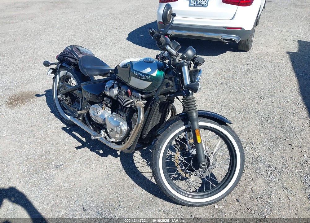 2017 TRIUMPH MOTORCYCLE BONNEVILLE BOBBER VIN: SMTD42HLXHT815981