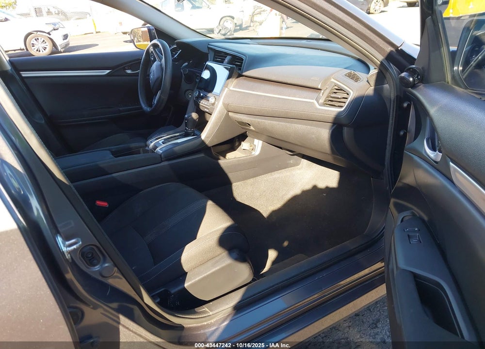 2018 HONDA CIVIC VIN: 2HGFC2F59JH507252