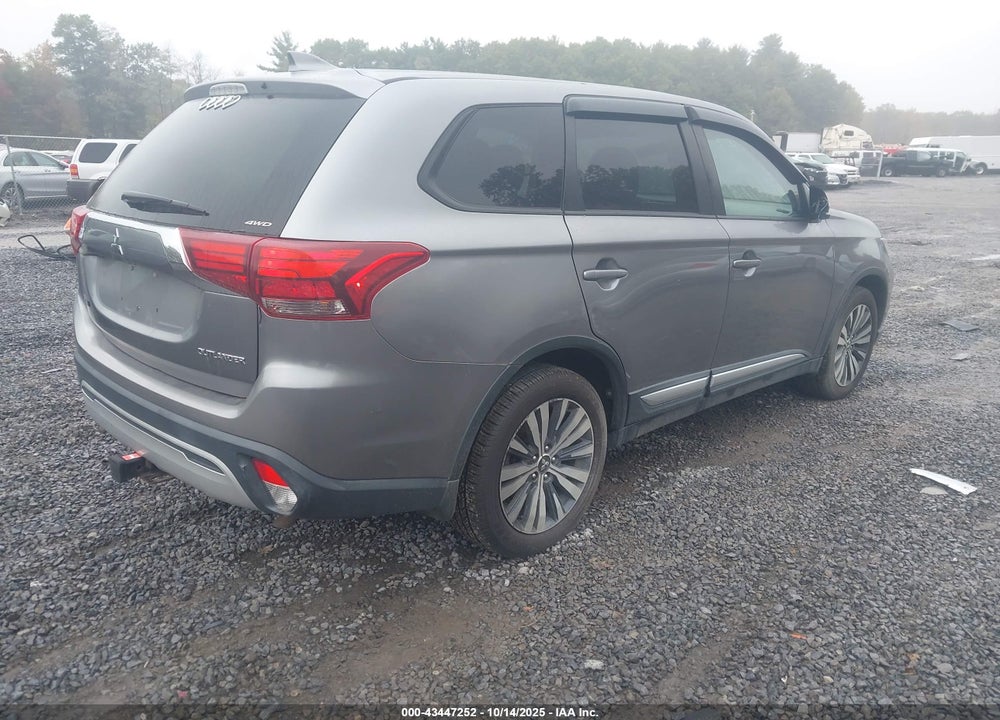 2019 MITSUBISHI OUTLANDER ES VIN: JA4AZ3A38KZ015116