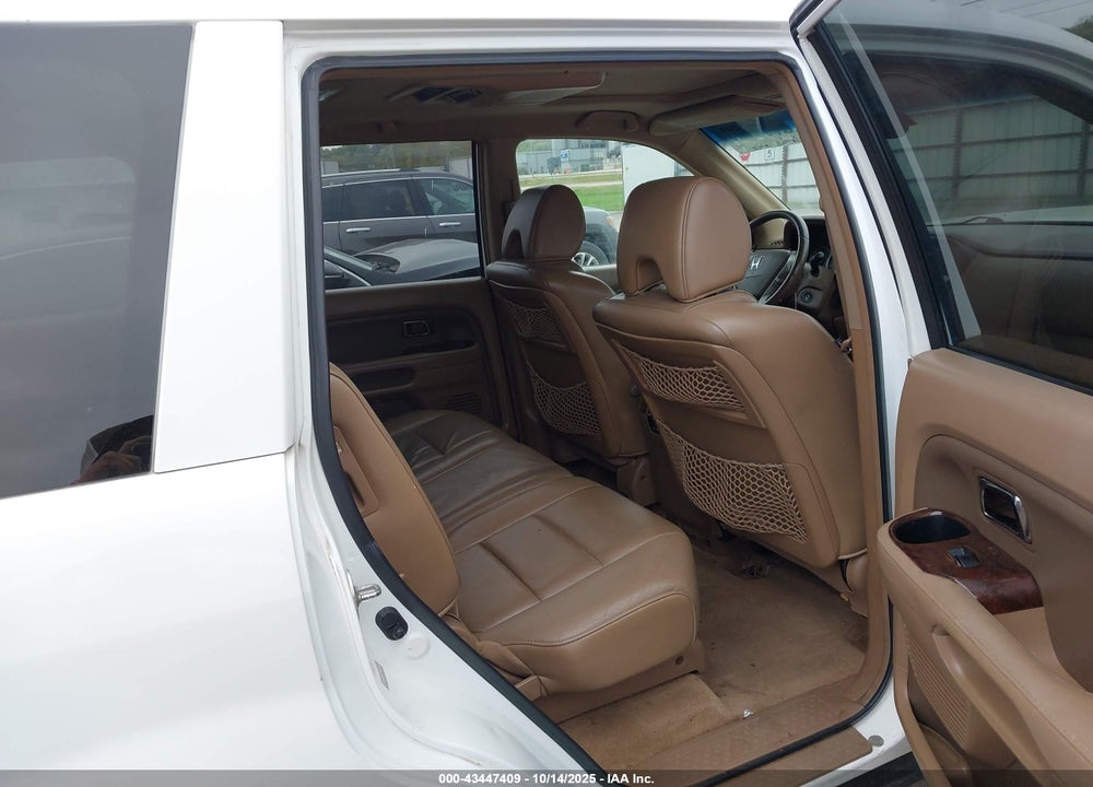 2007 HONDA PILOT EX-L VIN: 2HKYF18687H523179