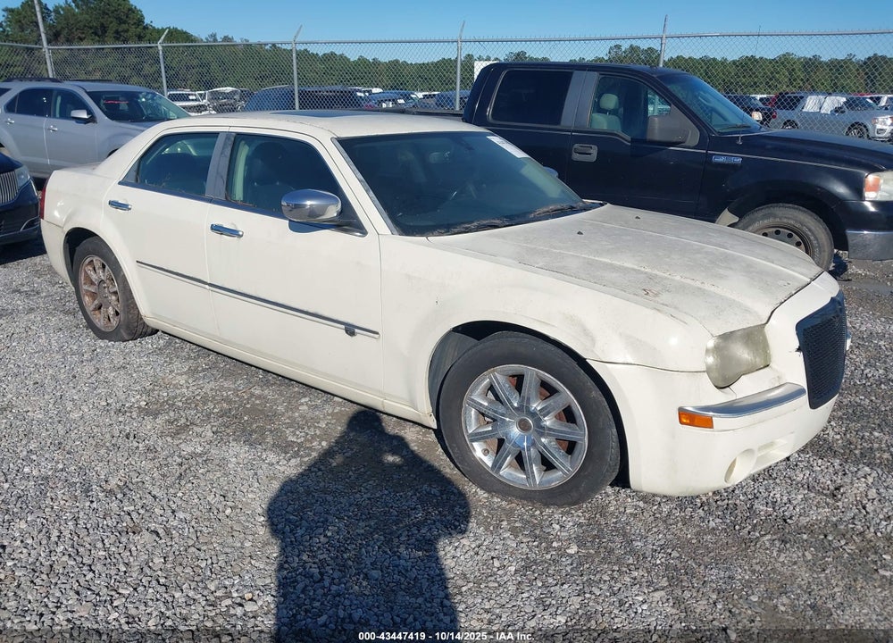 2009 CHRYSLER 300C HEMI VIN: 2C3KA63T69H587784