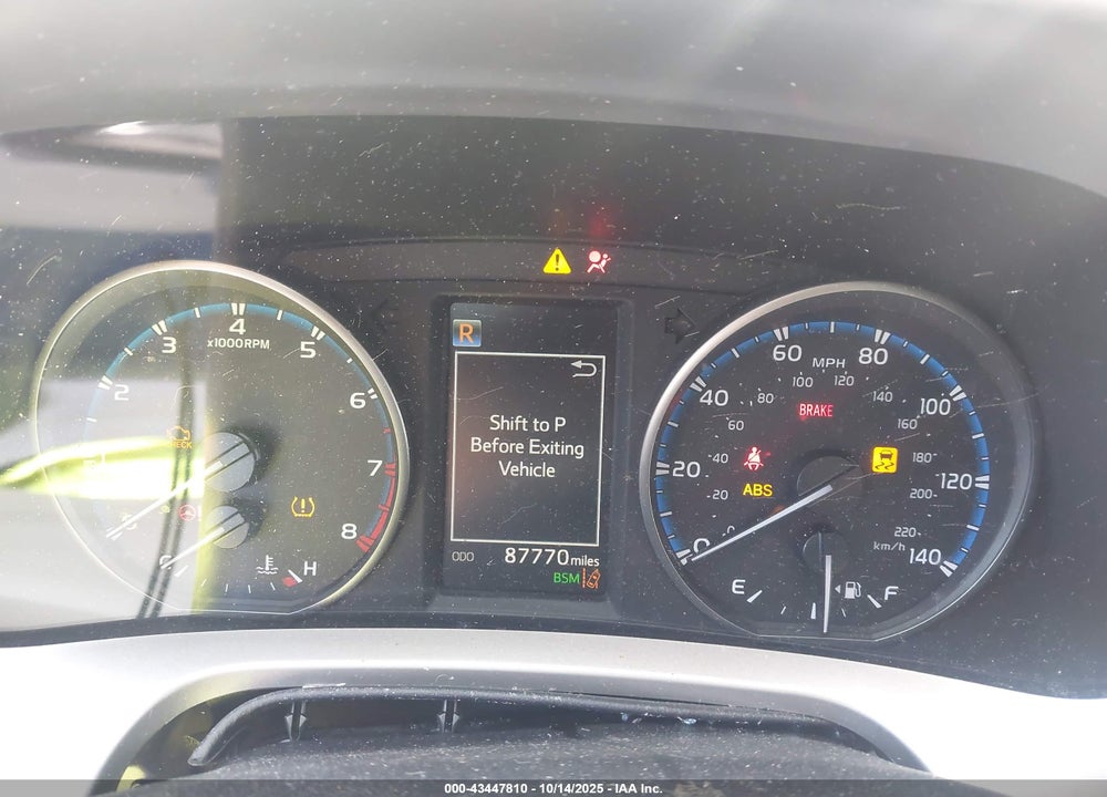 2018 TOYOTA RAV4 XLE VIN: JTMWFREV2JJ738766