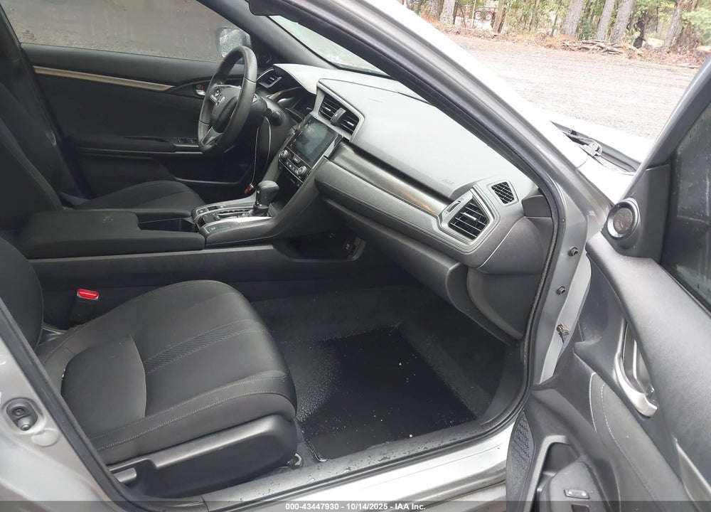 2018 HONDA CIVIC EX VIN: SHHFK7H58JU403710