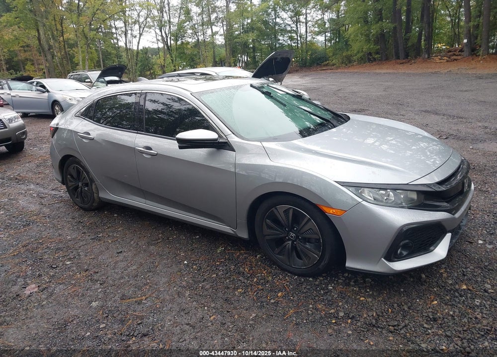 2018 HONDA CIVIC EX VIN: SHHFK7H58JU403710