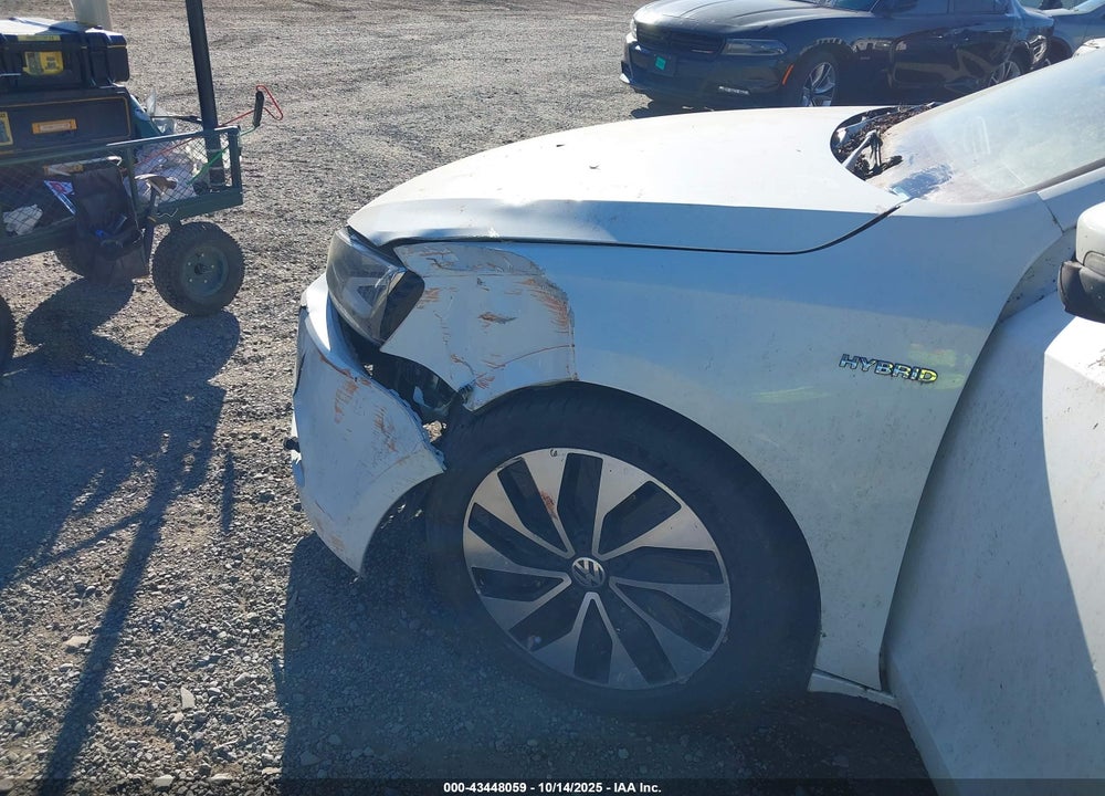 2013 VOLKSWAGEN JETTA VIN: 3VW637AJ4DM283309