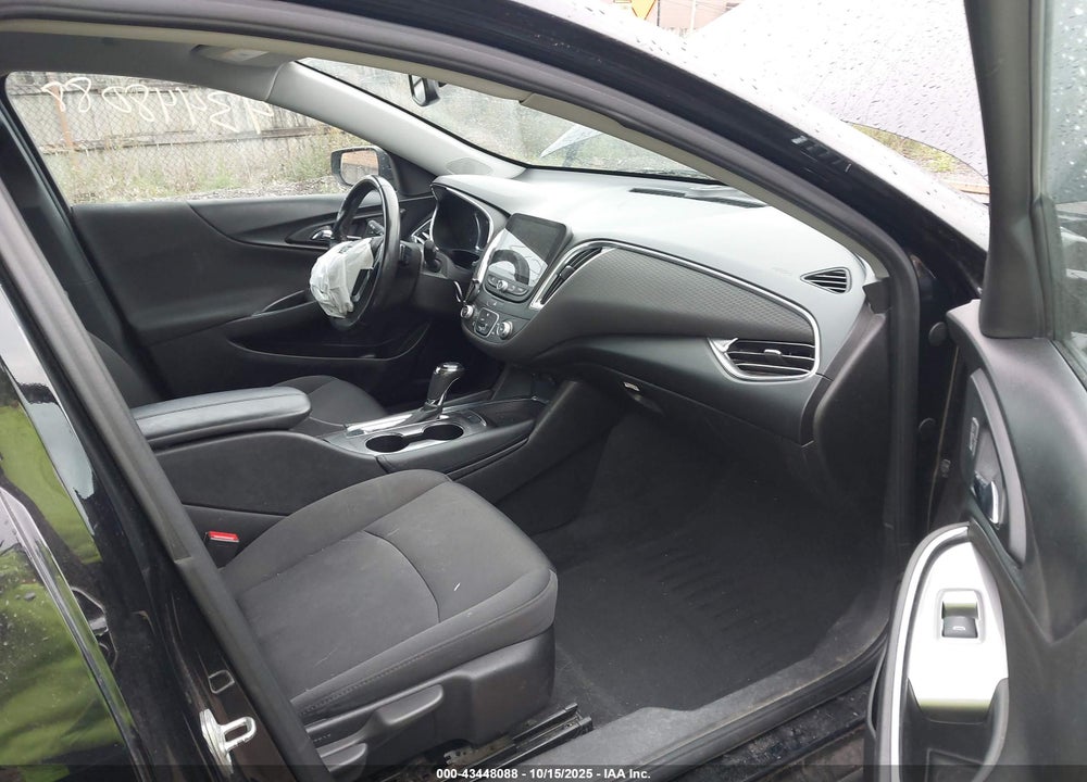 2018 CHEVROLET MALIBU LT VIN: 1G1ZD5ST2JF199494