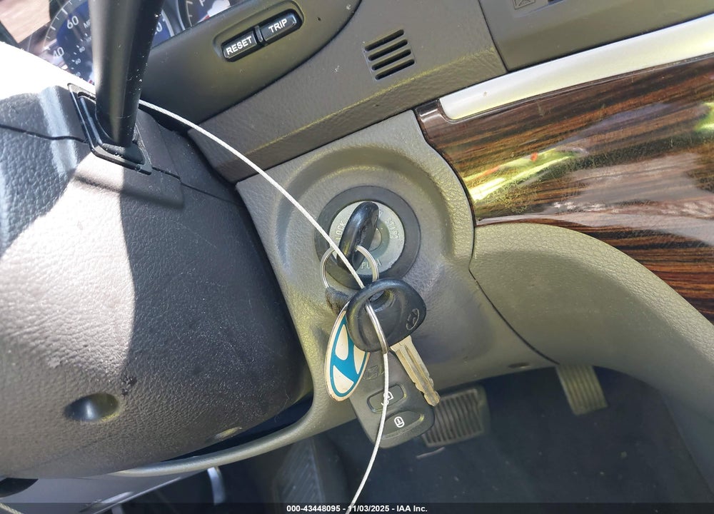 2012 HYUNDAI SANTA FE VIN: 5XYZGDAB7CG092846