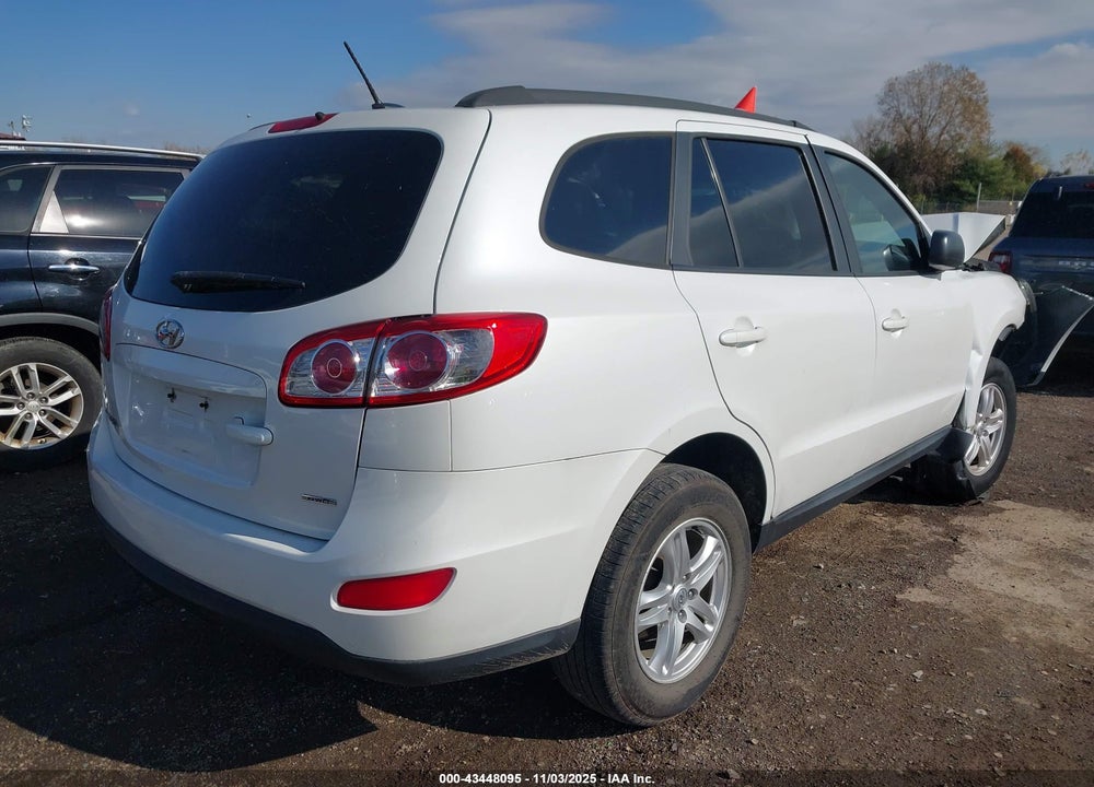 2012 HYUNDAI SANTA FE VIN: 5XYZGDAB7CG092846