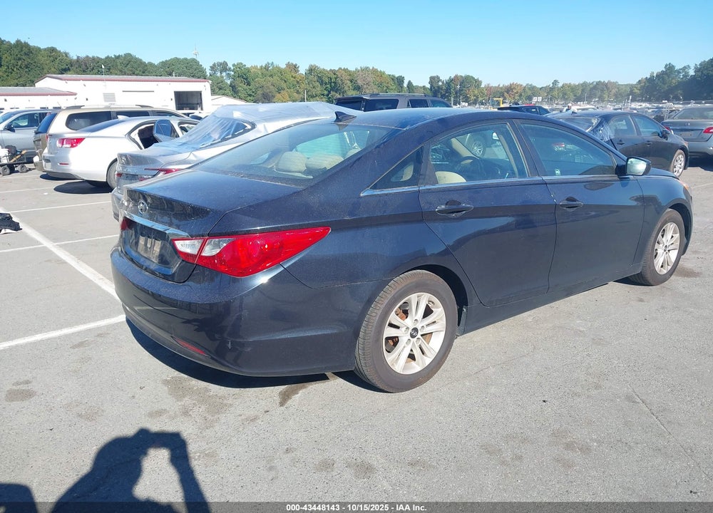 2013 HYUNDAI SONATA VIN: 5NPEB4AC3DH736603