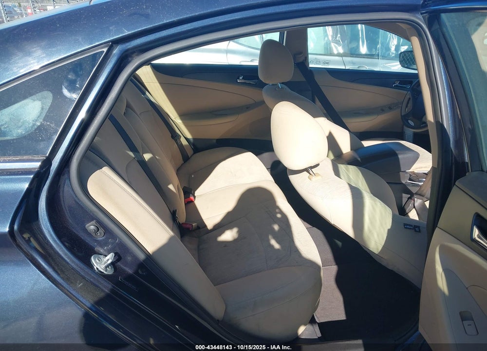 2013 HYUNDAI SONATA VIN: 5NPEB4AC3DH736603