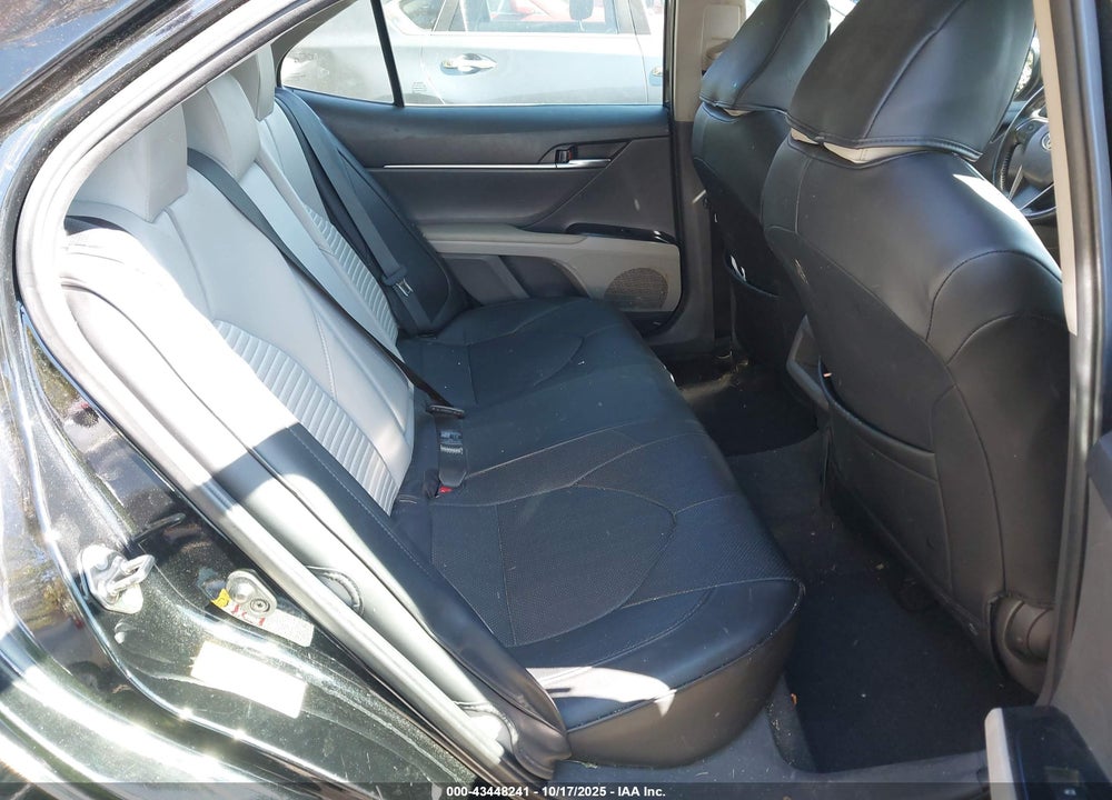 2019 TOYOTA CAMRY SE VIN: 4T1B11HK5KU211784