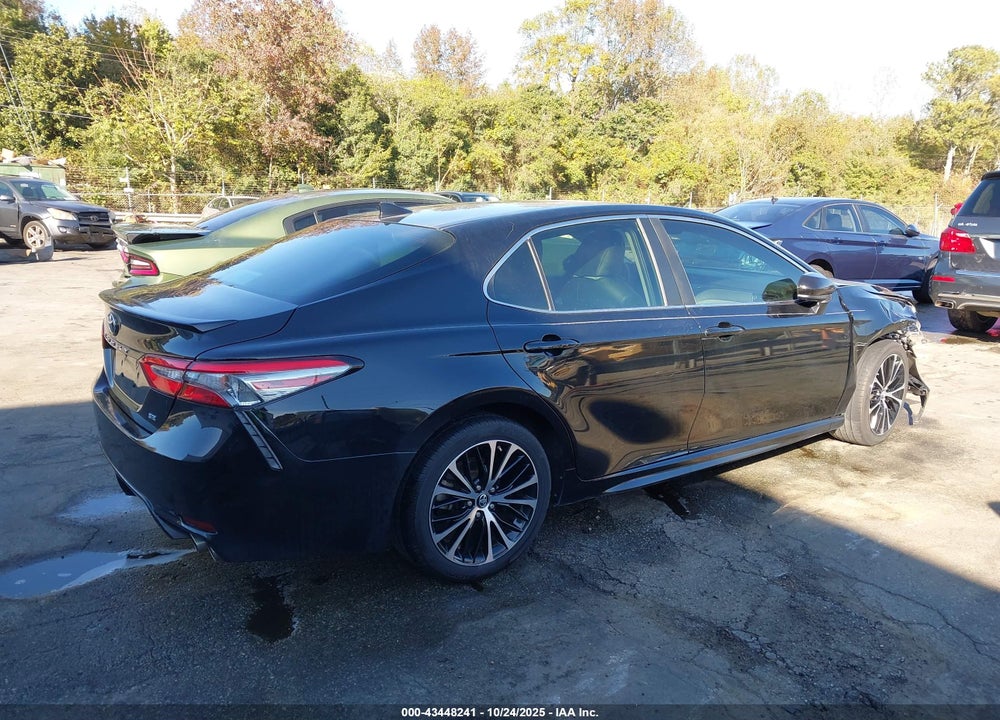 2019 TOYOTA CAMRY SE VIN: 4T1B11HK5KU211784