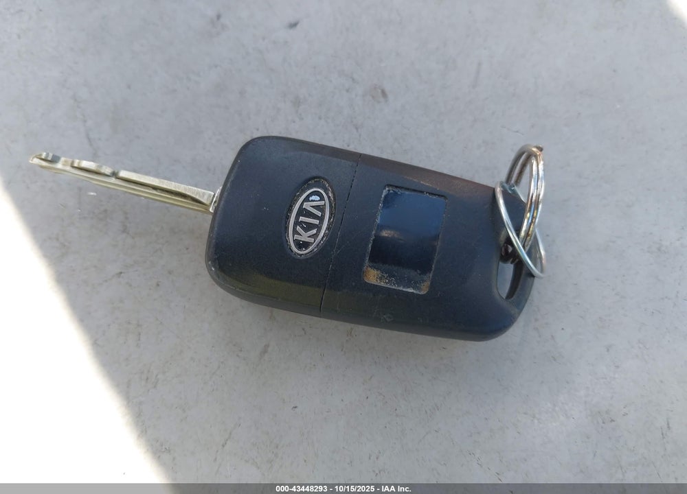 2013 KIA SOUL + VIN: KNDJT2A6XD7606364