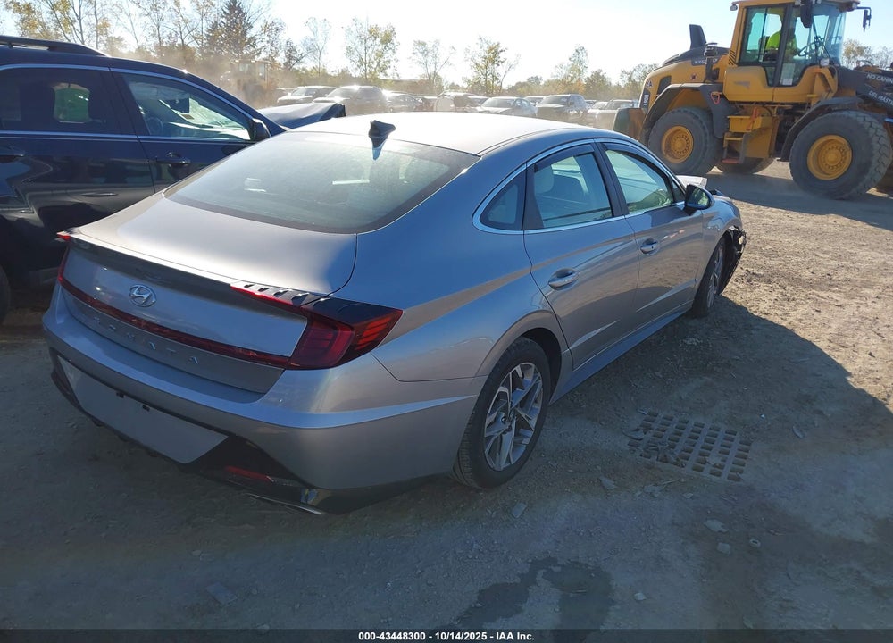 2021 HYUNDAI SONATA VIN: KMHL64JA9MA158617
