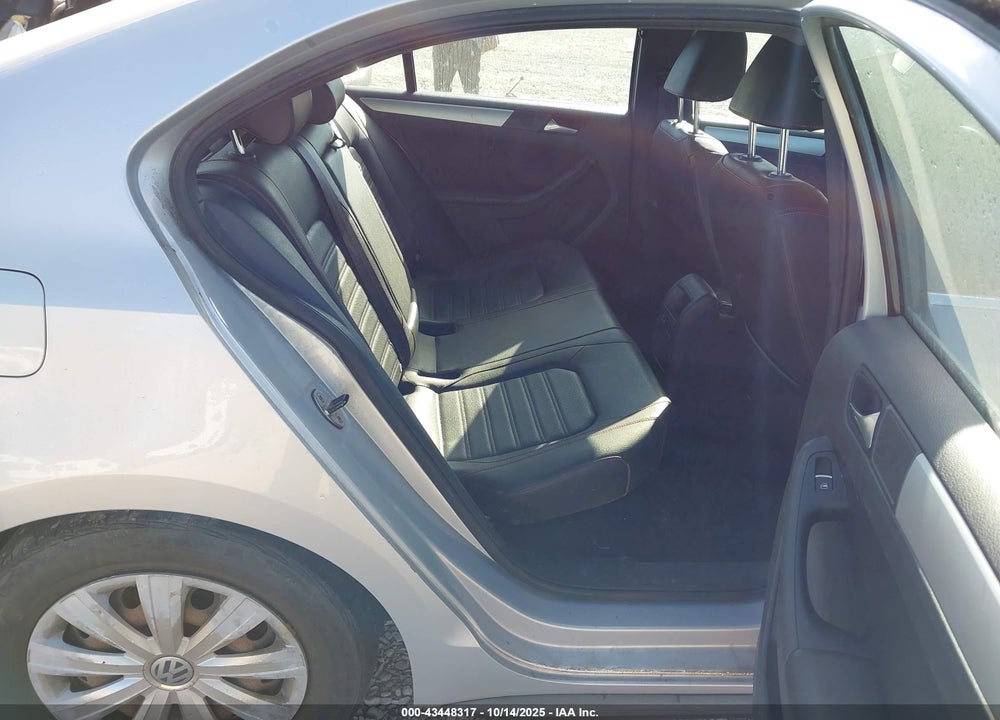 2013 VOLKSWAGEN JETTA GLI AUTOBAHN VIN: 3VW4T7AJ7DM302586