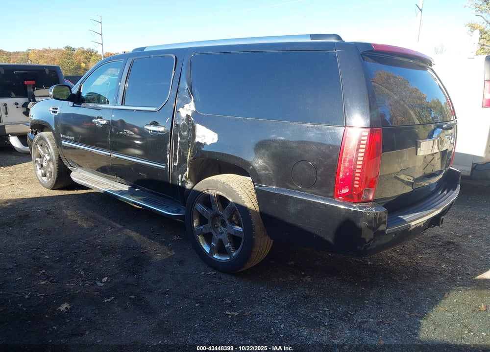 2008 CADILLAC ESCALADE ESV VIN: 1GYFK66818R233858