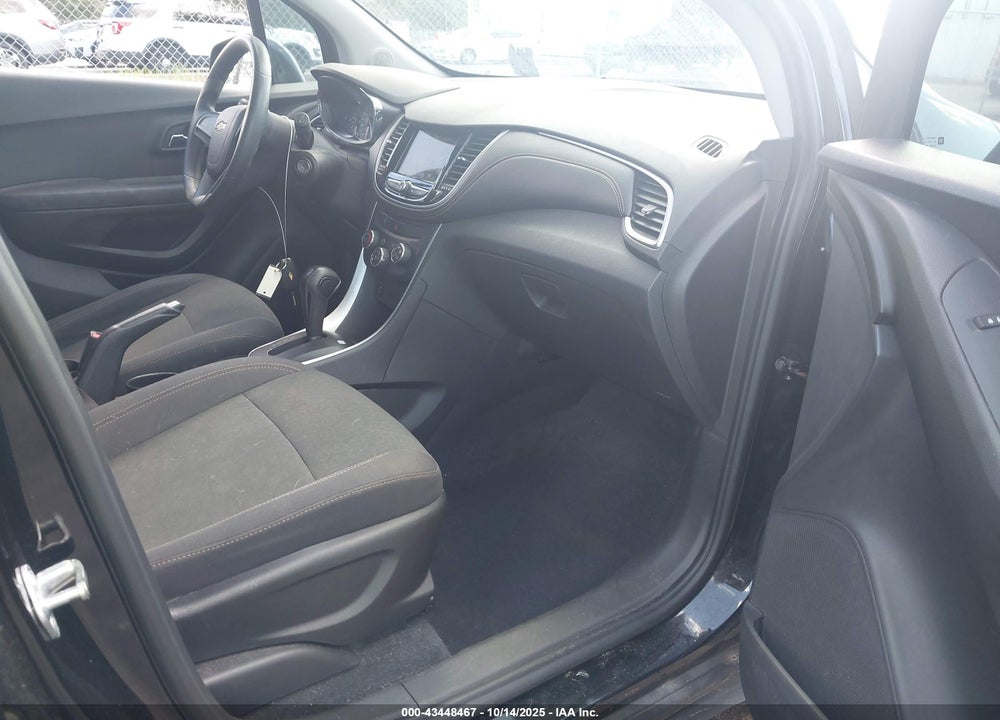 2019 CHEVROLET TRAX LS VIN: 3GNCJKSB2KL186495