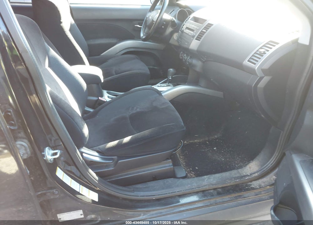 2010 MITSUBISHI OUTLANDER ES VIN: JA4AT2AW6AZ002403