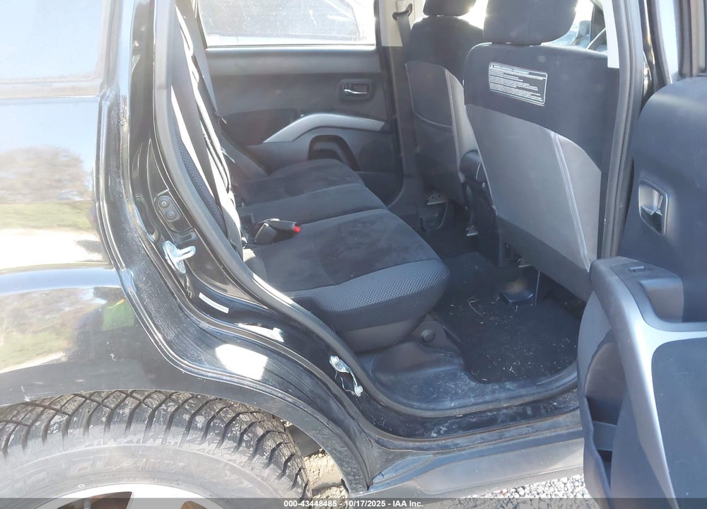 2010 MITSUBISHI OUTLANDER ES VIN: JA4AT2AW6AZ002403