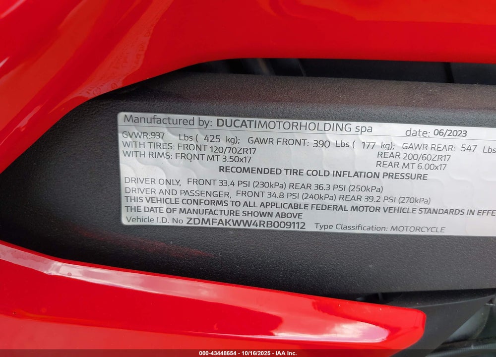 2024 DUCATI STREETFIGHTER V4/V4S VIN: ZDMFAKWW4RB009112