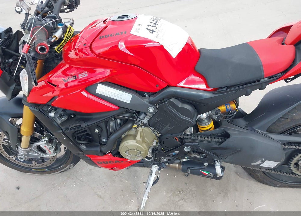 2024 DUCATI STREETFIGHTER V4/V4S VIN: ZDMFAKWW4RB009112