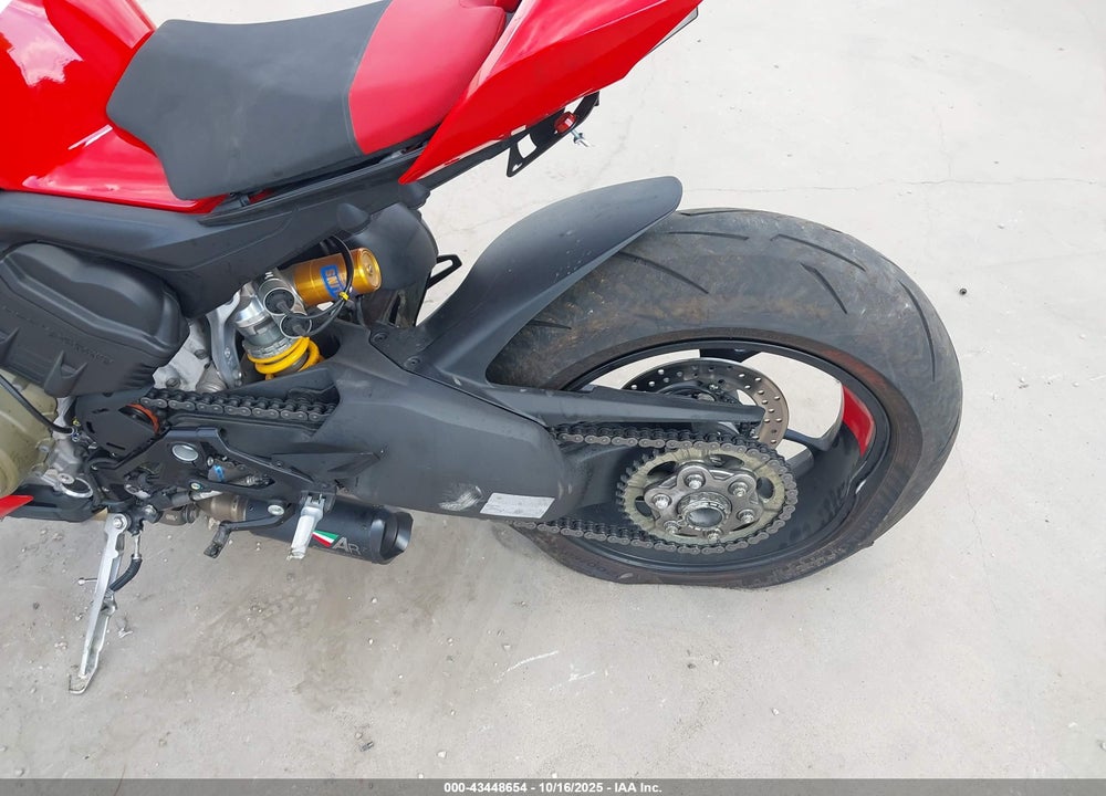 2024 DUCATI STREETFIGHTER V4/V4S VIN: ZDMFAKWW4RB009112