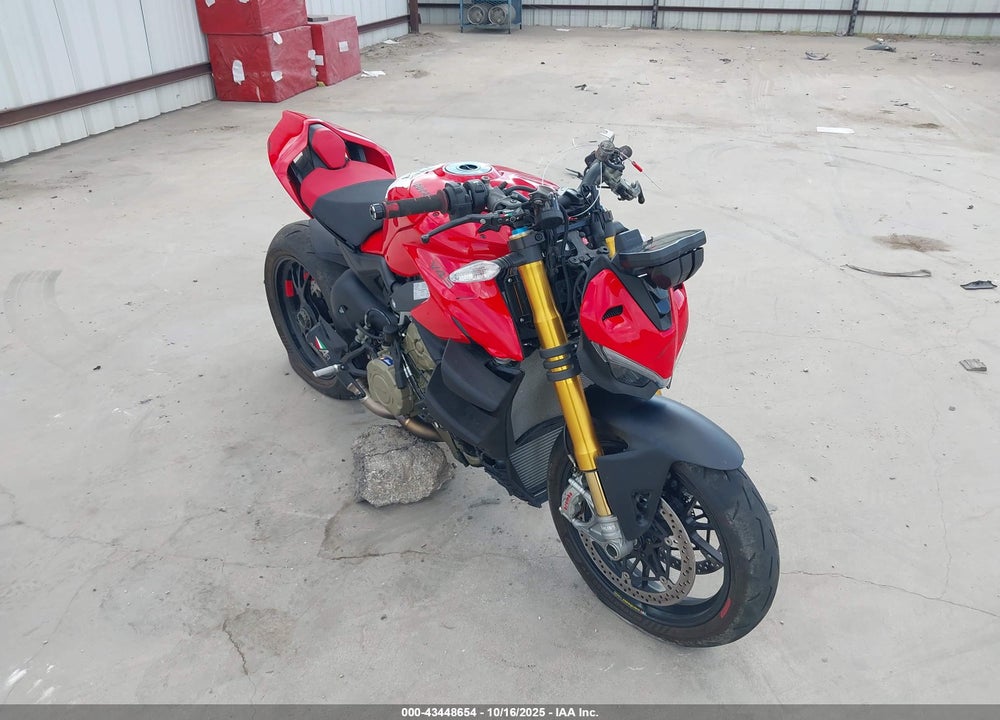 2024 DUCATI STREETFIGHTER V4/V4S VIN: ZDMFAKWW4RB009112