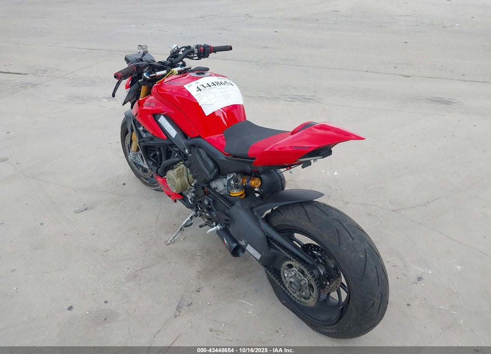 2024 DUCATI STREETFIGHTER V4/V4S VIN: ZDMFAKWW4RB009112