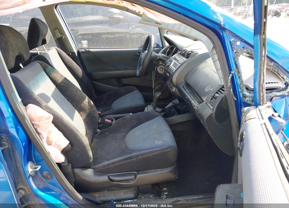2008 HONDA FIT VIN: JHMGD38438S000679