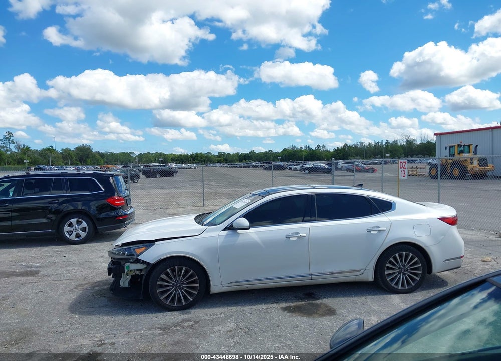 2017 KIA CADENZA VIN: KNALC4J11H5083341