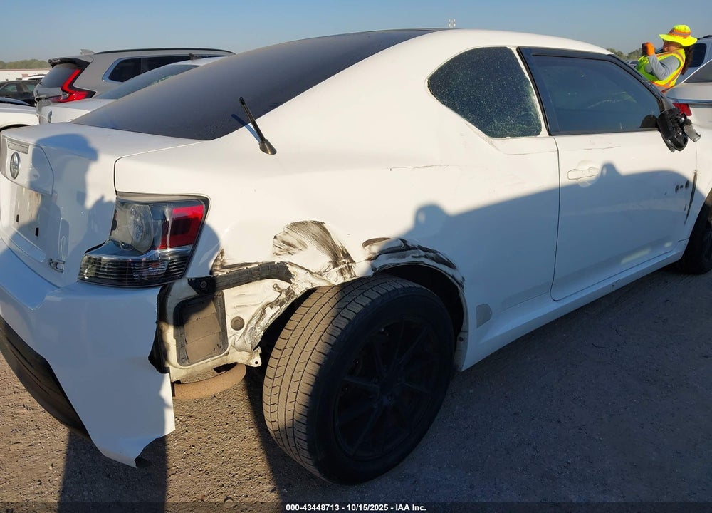2014 SCION TC VIN: JTKJF5C72E3074107