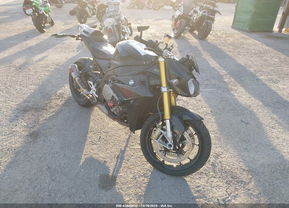 2019 BMW S 1000 R VIN: WB10D6208KZ972087