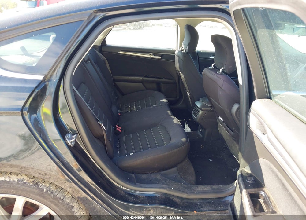 2014 FORD FUSION SE VIN: 3FA6P0HD7ER225395