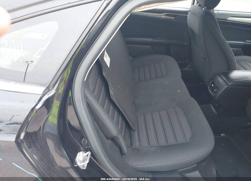 2019 FORD FUSION HYBRID SE VIN: 3FA6P0LU4KR110630