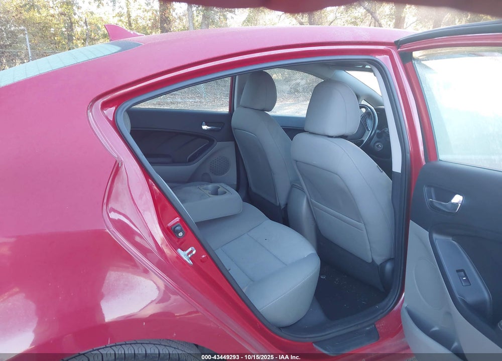 2015 KIA FORTE EX VIN: KNAFX4A81F5267061
