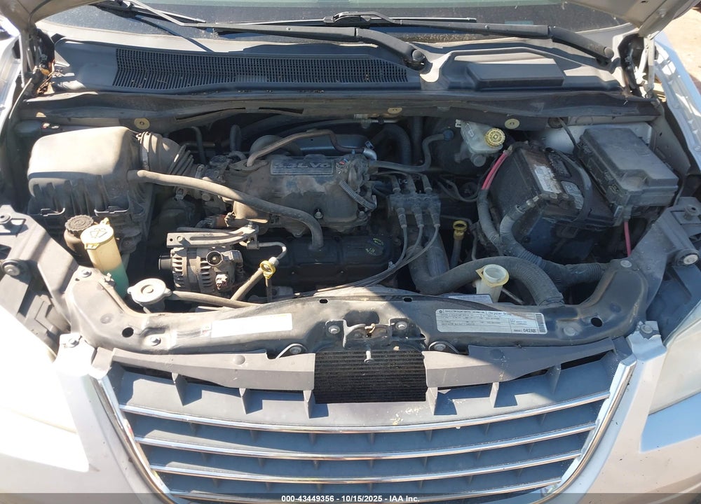 2010 CHRYSLER TOWN & COUNTRY LX VIN: 2A4RR4DE8AR179738