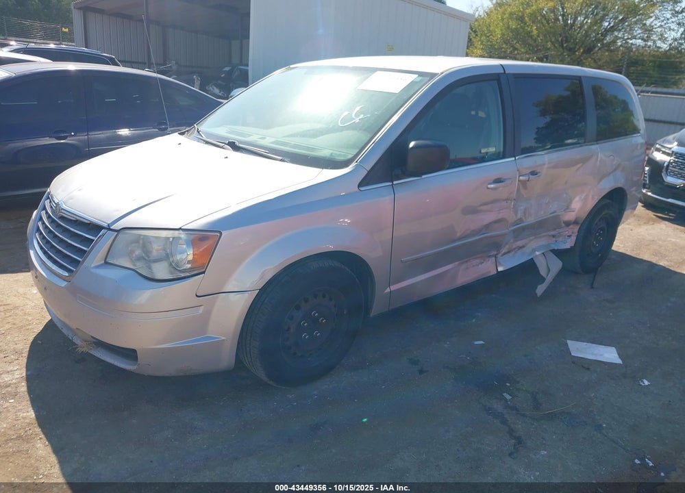 2010 CHRYSLER TOWN & COUNTRY LX VIN: 2A4RR4DE8AR179738