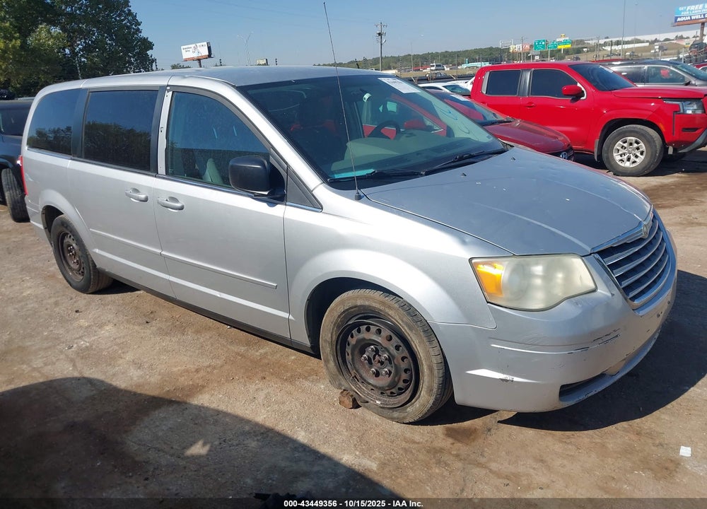 2010 CHRYSLER TOWN & COUNTRY LX VIN: 2A4RR4DE8AR179738