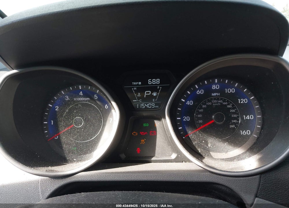2015 HYUNDAI ELANTRA VIN: KMHDH4AE9FU265928