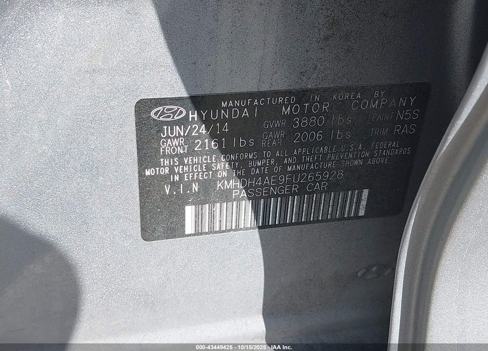 2015 HYUNDAI ELANTRA VIN: KMHDH4AE9FU265928