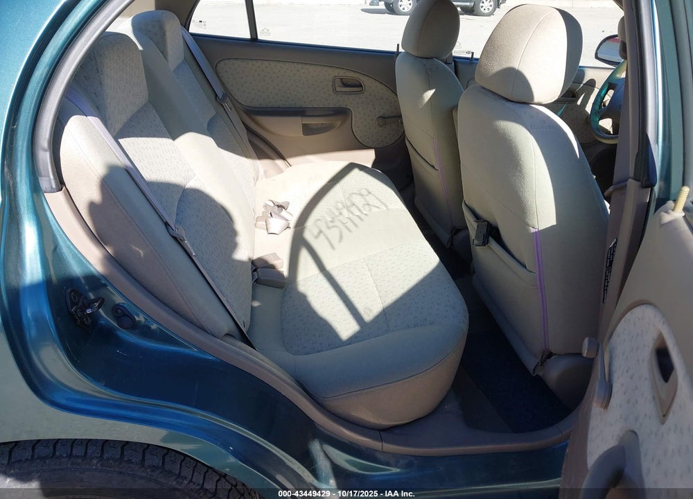 2004 KIA RIO VIN: KNADC125446320784