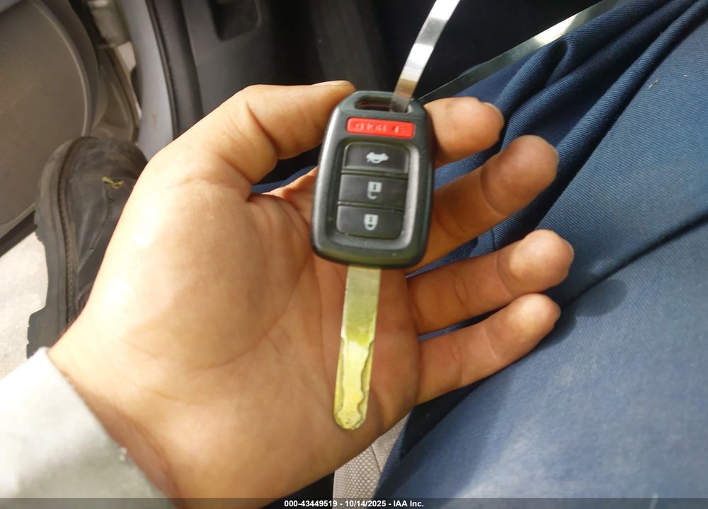 2014 HONDA CIVIC VIN: 2HGFB2F58EH534418