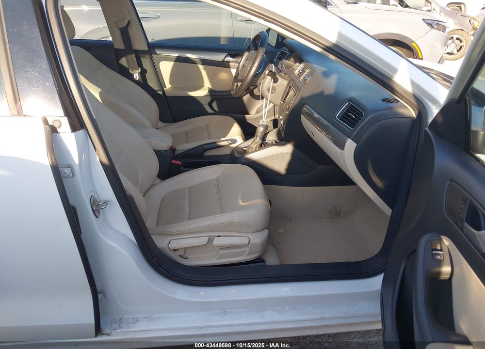 2015 VOLKSWAGEN JETTA VIN: 3VWD07AJ5FM289297