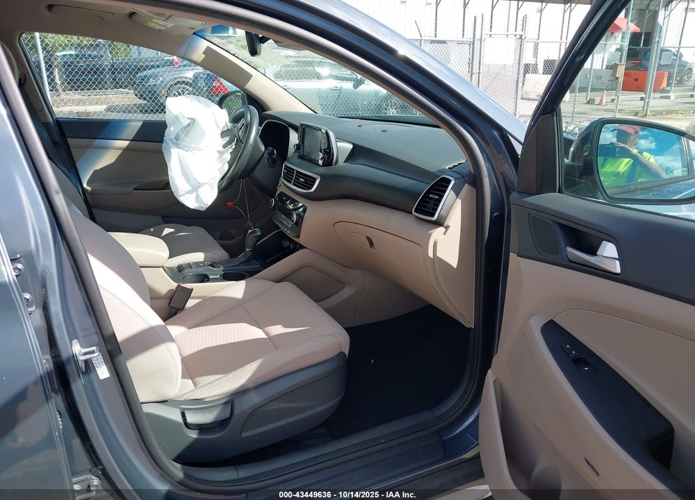 2021 HYUNDAI TUCSON VIN: KM8J3CAL3MU318100