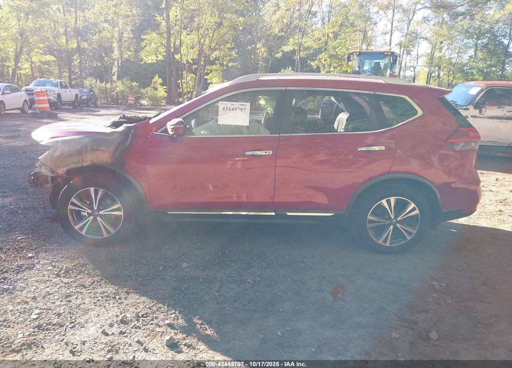 2017 NISSAN ROGUE VIN: JN8AT2MV6HW251020